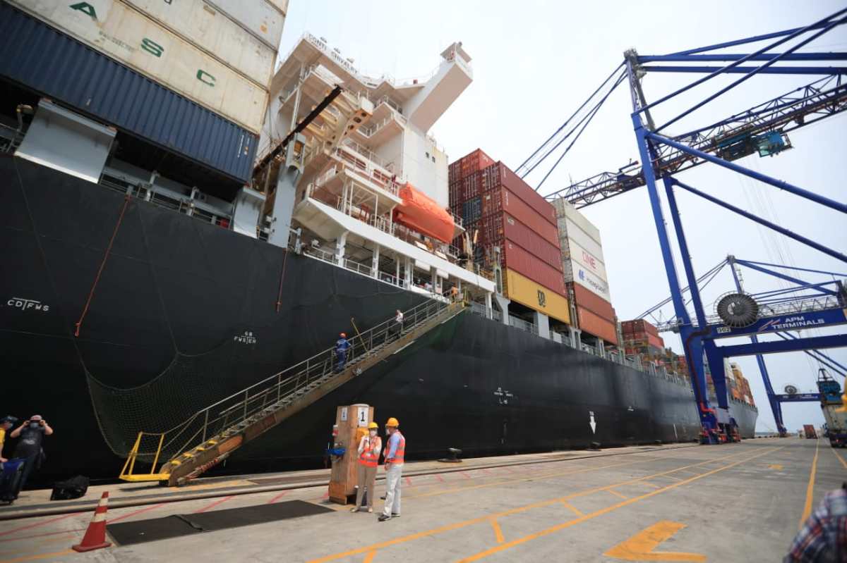 Cuál es la ruta del gigantesco barco de contenedores que pasa por Guatemala y llega a Asia