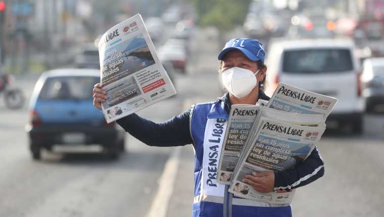 En el Día del Voceador, Prensa Libre destaca el valor de estos trabajadores que entregan cada día las noticias al país. (Foto Prensa Libre: Érick Ávila)