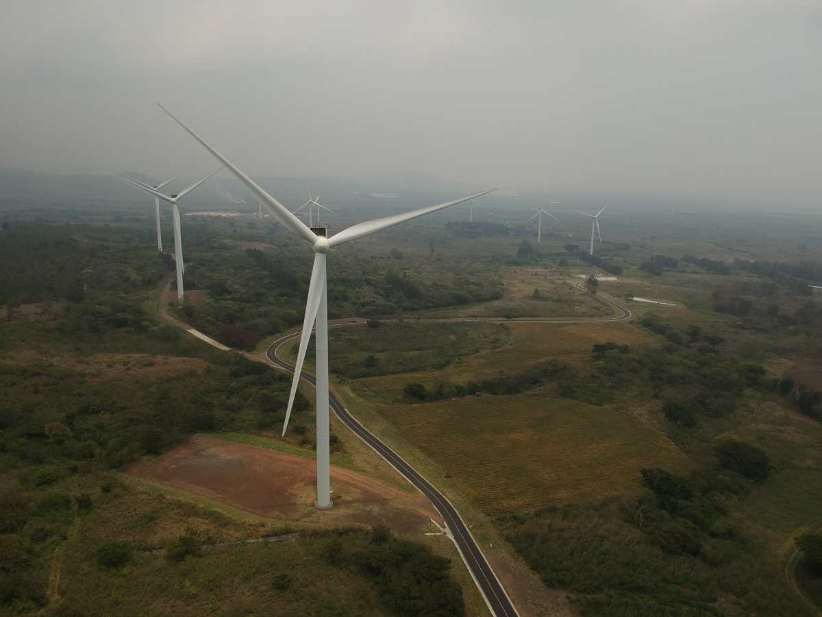 En el 2017 empezó a operar el primer parque de generación con viento, Eólico San Antonio el Sitio, ubicado en Villa Canales. (Foto, Prensa Libre: Hemeroteca PL).