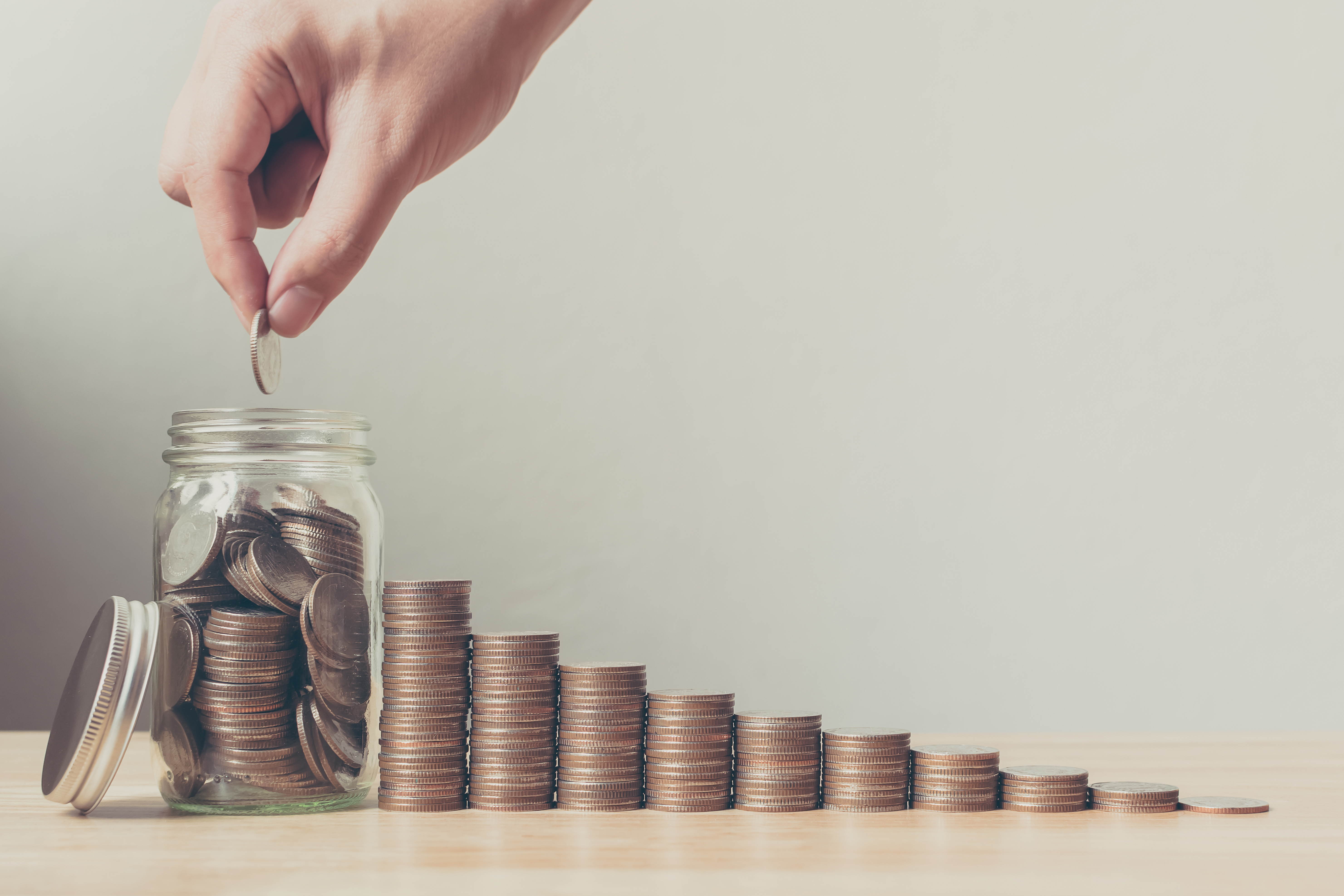 Consejos efectivos para ahorrar dinero y cómo hacer un plan para lograrlo