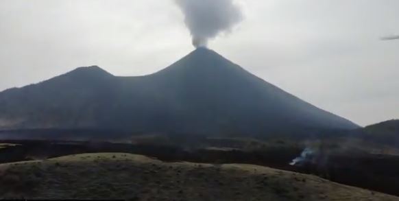 Vista de la actividad del Volcán de Pacaya este 20 de abril. (Foto Prensa Libre: Conred) 