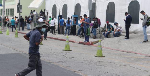 Guatemala supera los 200 mil casos acumulados de covid-19. (Foto Prensa Libre: Érick Ávila)