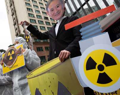 China responde a ministro japonés que consideró potable agua radioactiva de Fukushima: “Adelante, bébala”