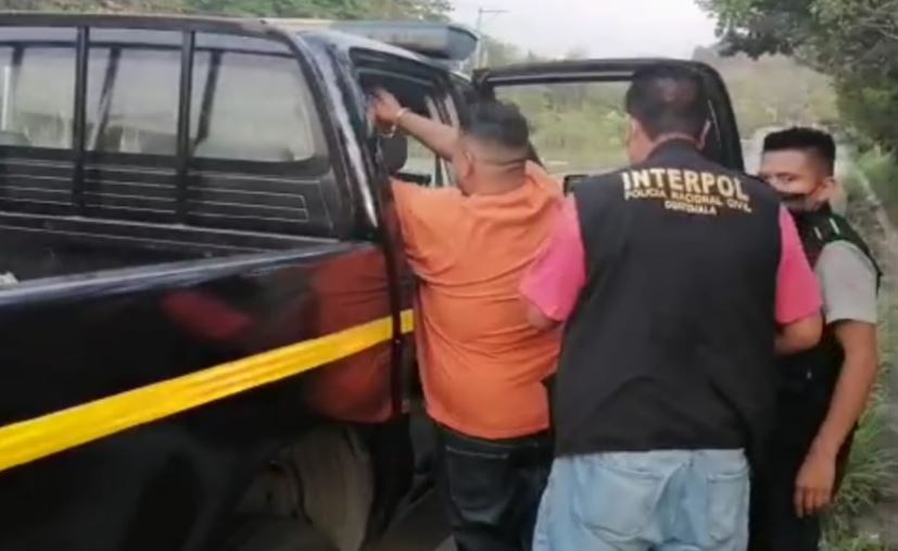 El "Gordo”, es presunto integrante de la mara 18 en El Salvador, y tiene dos órdenes de captura internacionales por los delitos de posesión y tenencia. (Foto Prensa Libre: PNC)