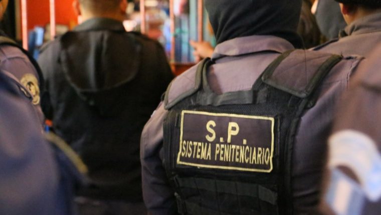 El SP mantiene suspendidas las visitas en las prisiones a su cargo. (Foto Prensa Libre: Hemeroteca PL)