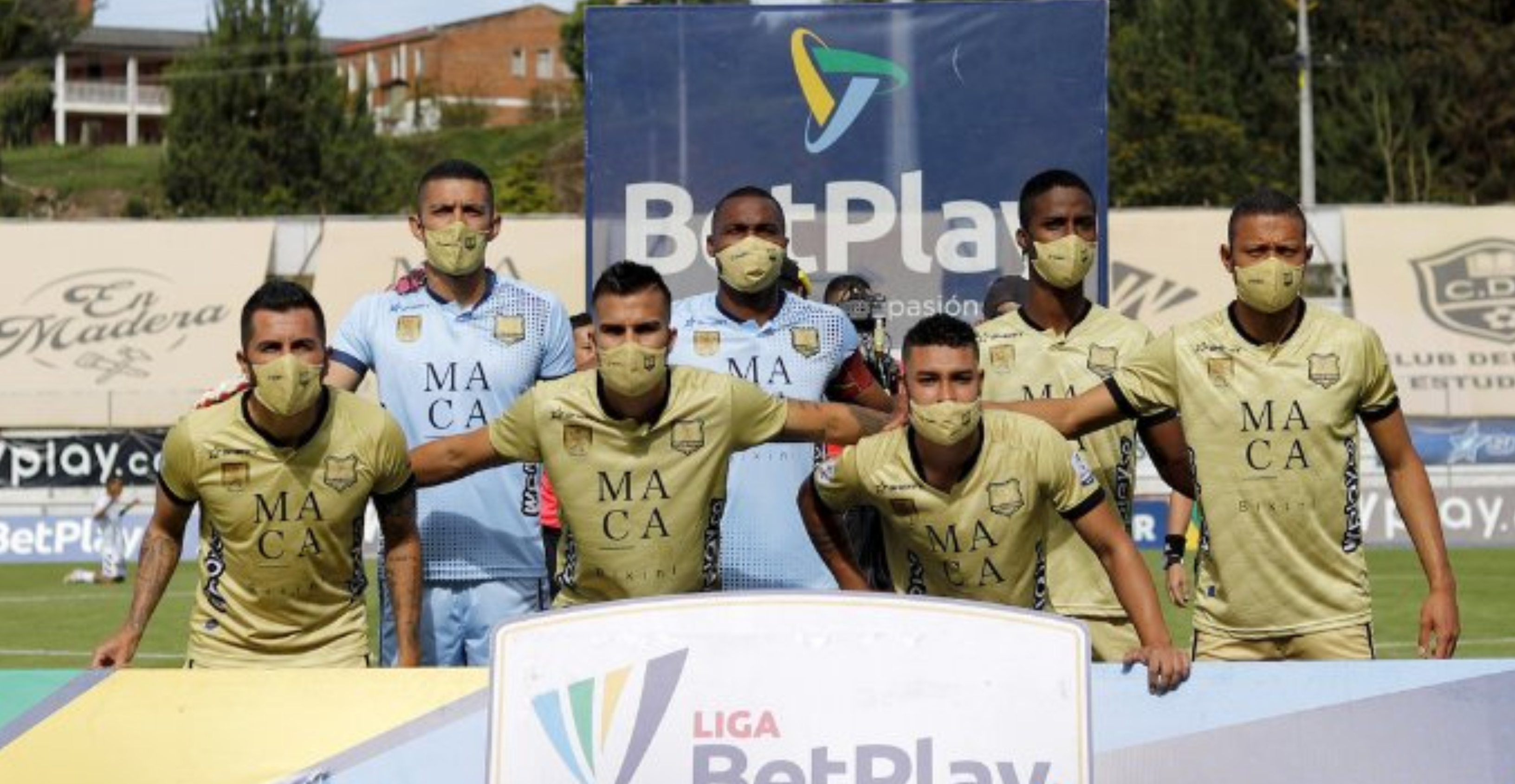 El equipo de Colombia, Águilas Doradas, jugó con siete jugadores por brote de covid-19 Foto Prensa Libre: Twitter @AguilasDoradas