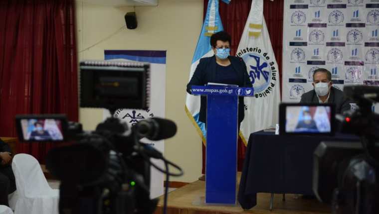 Amelia Flores, ministra de Salud en conferencia de prensa. (Foto: MSPAS)