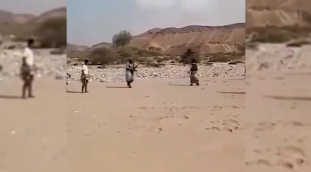En Yemen un “árbitro” usó un fusil AK-47 como silbato en un partido callejero