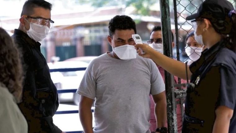 Recientemente Guatemala detectó la cepa californiana del covid-19. (Foto Prensa Libre: Hemeroteca PL)