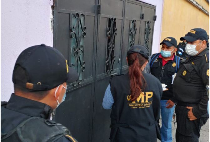 Tres trabajadoras del Ministerio de Salud fueron capturadas por sustraer medicamentos e insumos por más de Q400 mil. (Foto Prensa Libre: MP)