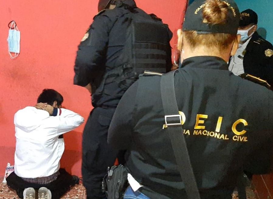 Operativos del MP y la PNC en donde se logró la captura de integrantes de la clica Little Psyco Criminal del Barrio 18. (Foto Prensa Libre: PNC)