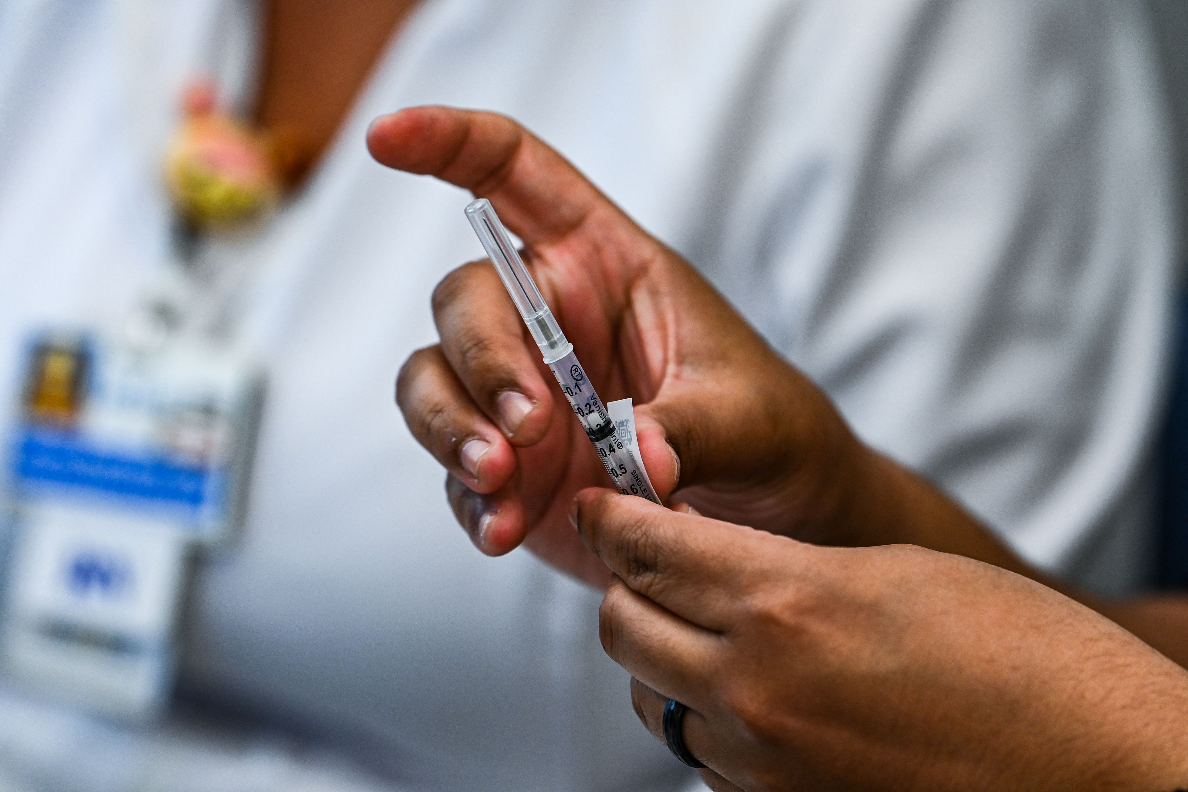 Pfizer identifica vacunas falsas de Covid-19. (Foto Prensa Libre: AFP)
