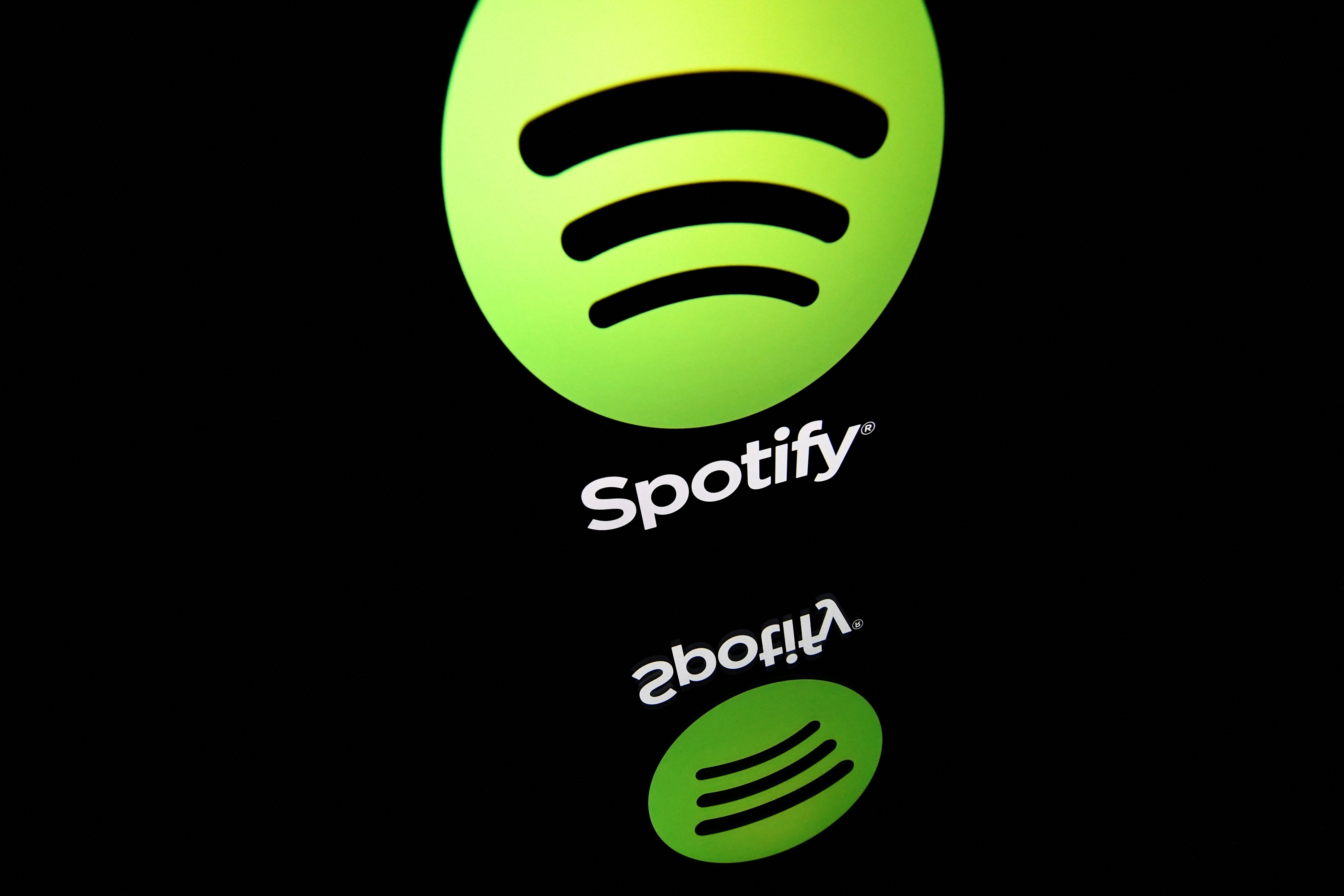 Los podcasts, en pleno auge y Spotify continúa buscando un modelo de rentabilidad. (Foto Prensa Libre: AFP)