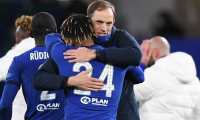 London (United Kingdom), 05/05/2021.- Chelsea manager Thomas Tuchel celebrates with player Reece James after winning the UEFA Champions League semi final, second leg soccer match between Chelsea FC and Real Madrid in London, Britain, 05 May 2021. (Liga de Campeones, Reino Unido, Londres) EFE/EPA/Neil Hall