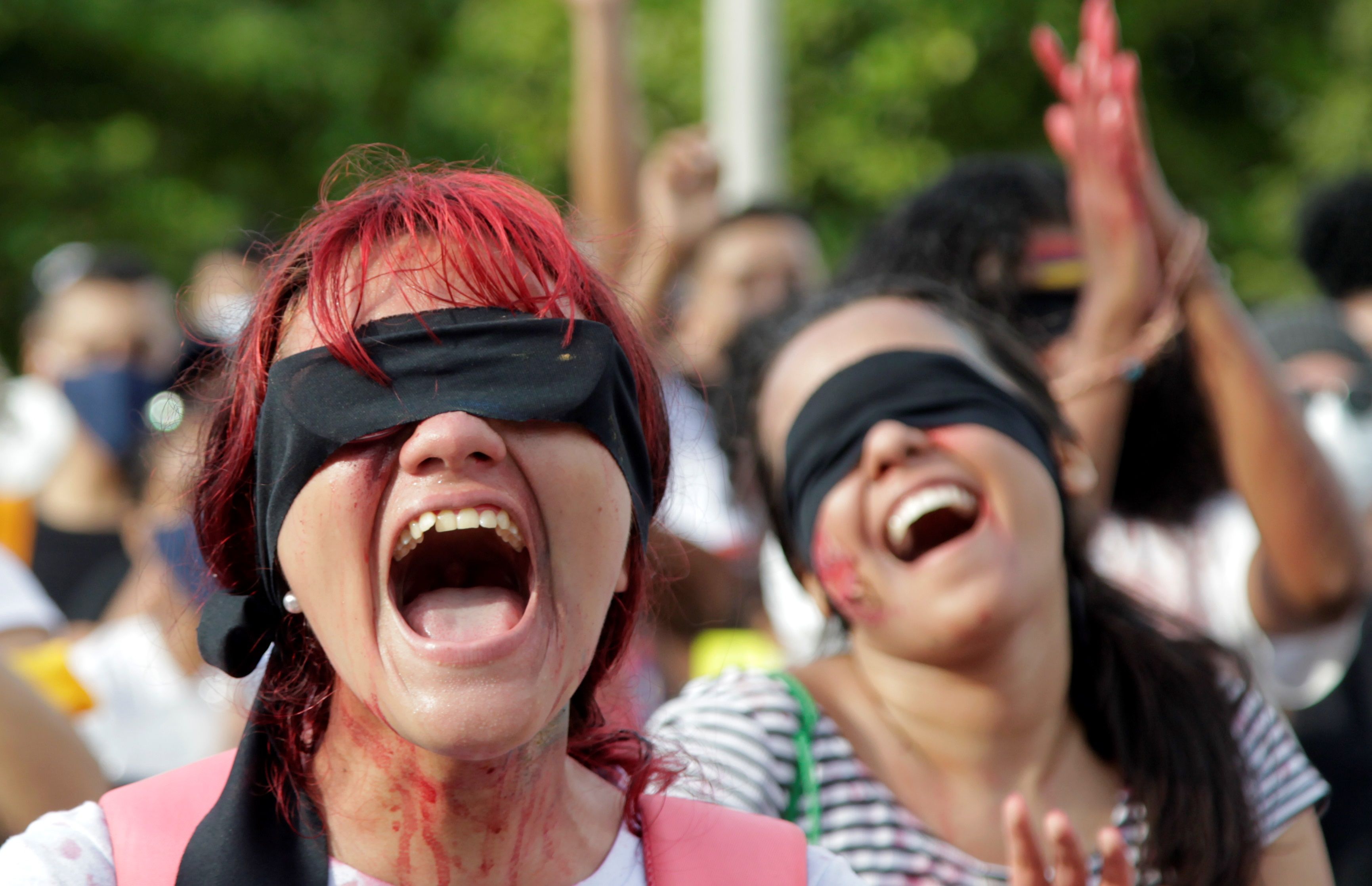 CTG001. CARTAGENA (COLOMBIA), 21/05/2021.- Un grupo de mujeres realiza la performance 