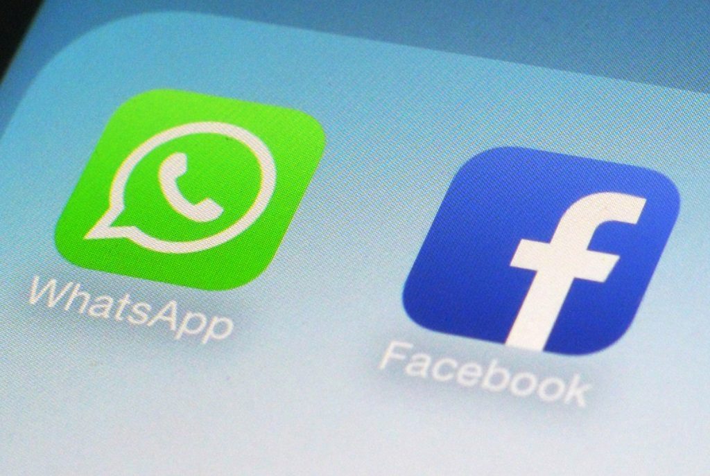 WhatsApp pretendía compartir datos de usuarios con Facebook. 