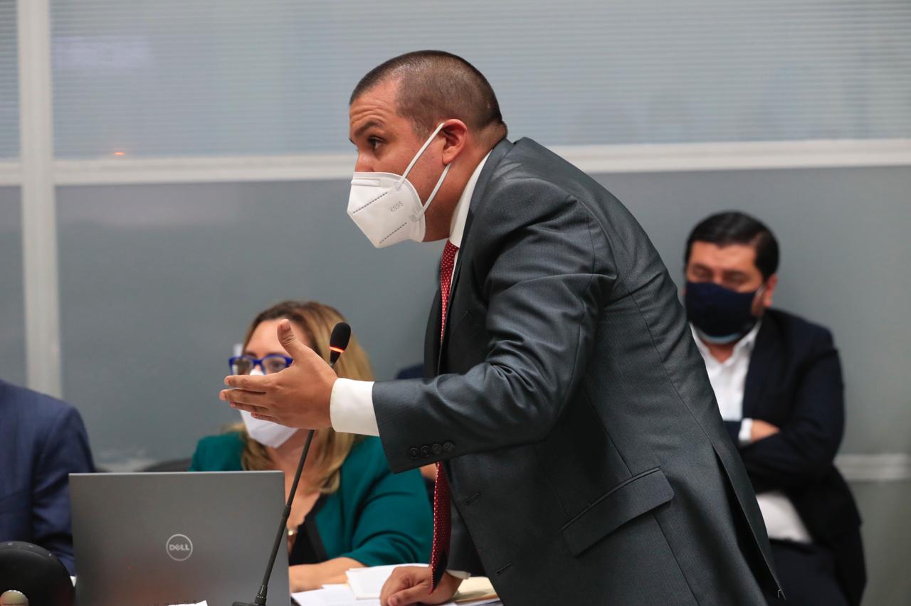 Juan Francisco Solórzano Foppa durante una audiencia en el juzgado de turno. (Foto Prensa Libre: Élmer Vargas)