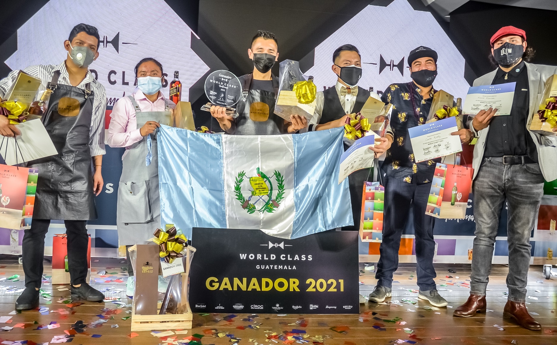 Josué López, Geidy Ajsivinac, Ángel Barrios, Harrison Catú, Carlos Ajvats y Mario Alarcón compitieron en el World Class Guatemala 2021. (Foto Prensa Libre: cortesía).