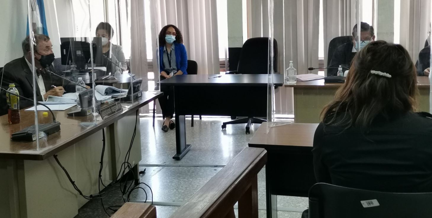 En el Tribunal Quinto de Sentencia de Penal se llevó a cabo la audiencia de extradición de Marta Julia Lorenzana Cordón. (Foto Prensa Libre: Edwin Pitán)