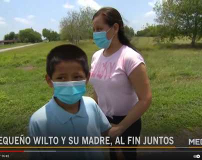 Niño que fue abandonado en la frontera de EE. UU. se reúne con su madre dos meses después