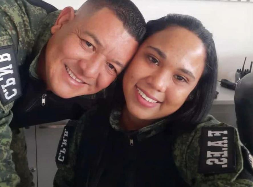 El comisario agregado José Gregorio Palacio fue asesinado y su pareja Daniela Flores herida en el brazo. (Foto Prensa Libre: Tomada de Infobae)
