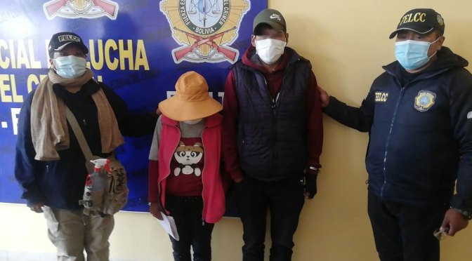 Padres acusados de golpear a su hijo Bolivia