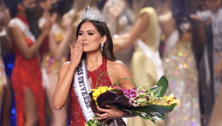 Andrea Meza corona a México en Miss Universo. Foto: AFP