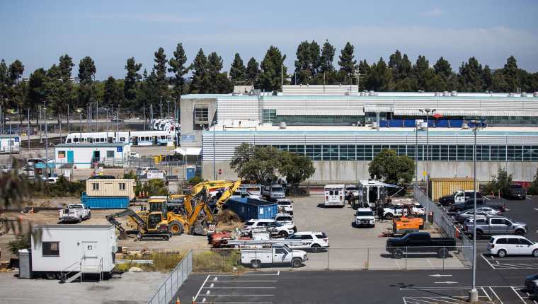 Una balacera en instalaciones ferroviarias en California deja al menos ocho personas muertas. (Foto Prensa Libre: AFP)
== FOR NEWSPAPERS, INTERNET, TELCOS & TELEVISION USE ONLY ==