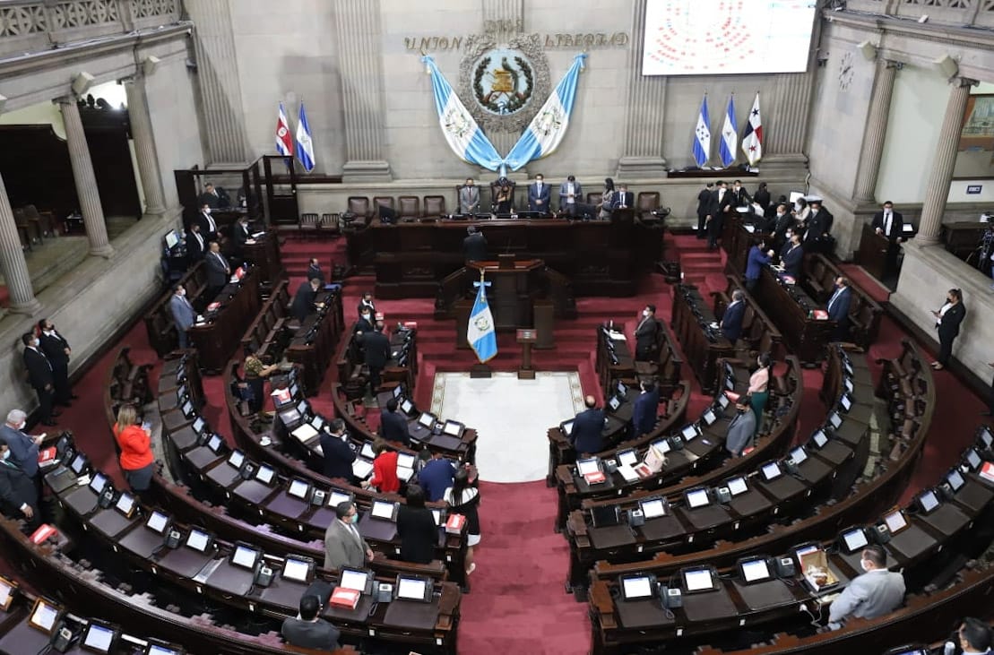 Durante el periodo de receso parlamentario los diputados están obligados a celebrar al menos dos sesiones mensuales. Fotografía: Congreso. 
