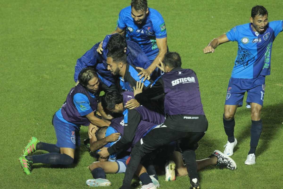 Santa Lucía se corona campeón del Clausura 2021 al definir el título en tiempo de reposición