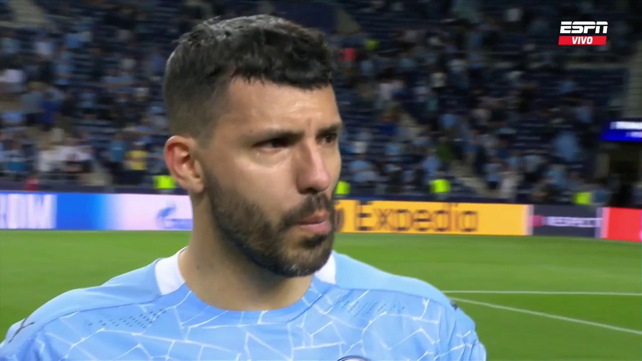 Sergio Agüero muestra su frustración por la derrota del City frente al Chelsea. (Foto Redes).