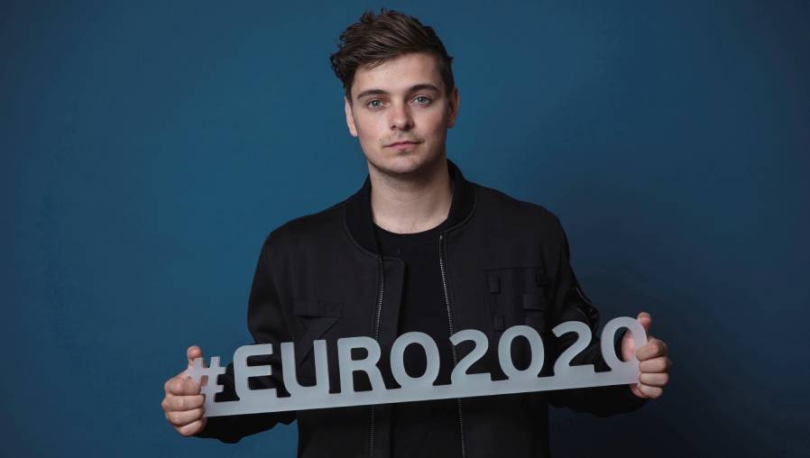 El Dj Martin Garrix promociona "We Are The People", la canción oficial de la Euro 2020. (Foto Prensa Libre: EFE)