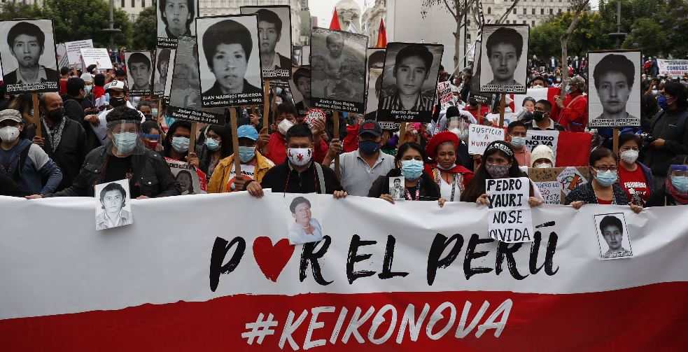 Miles marcharon en Perú en rechazo a candidata Keiko Fujimori