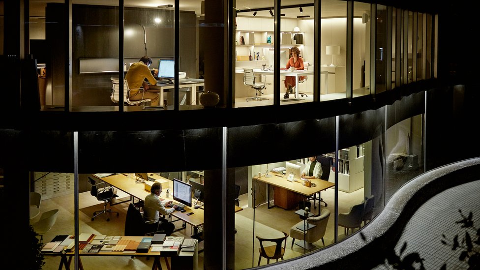 Algunas sociedades glorifican el exceso de trabajo hasta el punto de agotamiento.