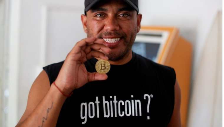 El Salvador se convirtió en el primer país en aprobar el uso del bitcoin como moneda de curso legal. (REUTERS)