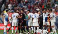 DENVER, COLORADO - JUNE 03: Members of Mexico scuffle with members of Costa Rica in the second half during Game 2 of the Semifinals of the CONCACAF Nations League Finals of at Empower Field At Mile High on June 03, 2021 in Denver, Colorado.   Matthew Stockman/Getty Images/AFP
== FOR NEWSPAPERS, INTERNET, TELCOS & TELEVISION USE ONLY ==