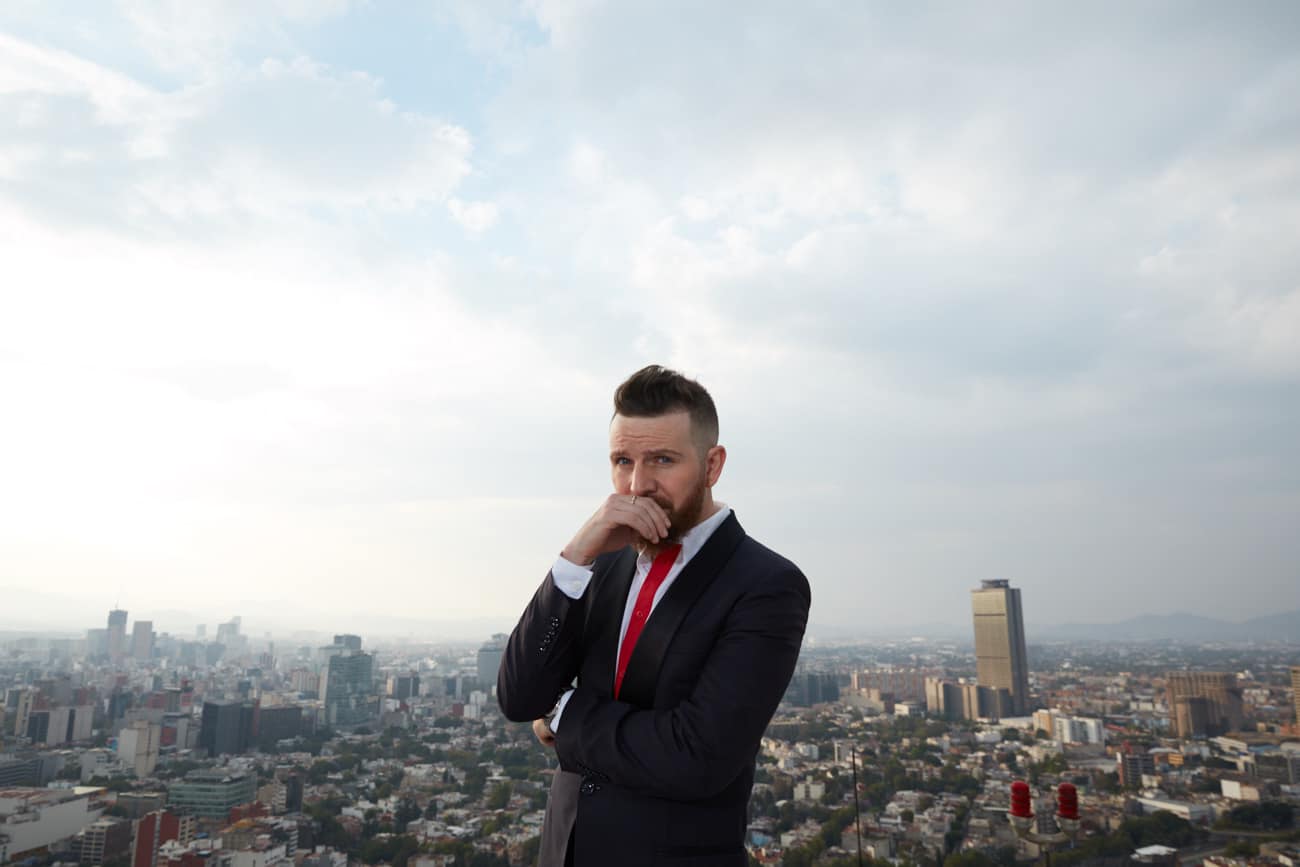 Habif tiene más de 18 millones de seguidores en las redes sociales. A través de su de YouTube, sus videos han recibido más de 223 millones de
visitas y su libro Inquebrantables se posicionó en el puesto #1 en diferentes listas de Amazon, incluyendo las listas de
Autoayuda espiritual, Meditación y Libros en español.   (Foto Prensa Libre: Daniel Habif FB)