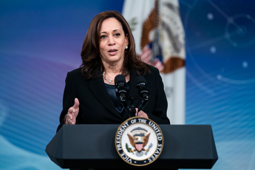 La vicepresidente Kamala Harris viajará el domingo a Guatemala y se reunirá el lunes con el presidente Alejandro Giammattei. (Foto: EFE)
