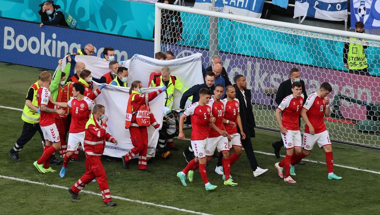 El seleccionado de Dinamarca, Christian Eriksen, necesitará que se le implante un desfibrilador cardíaco