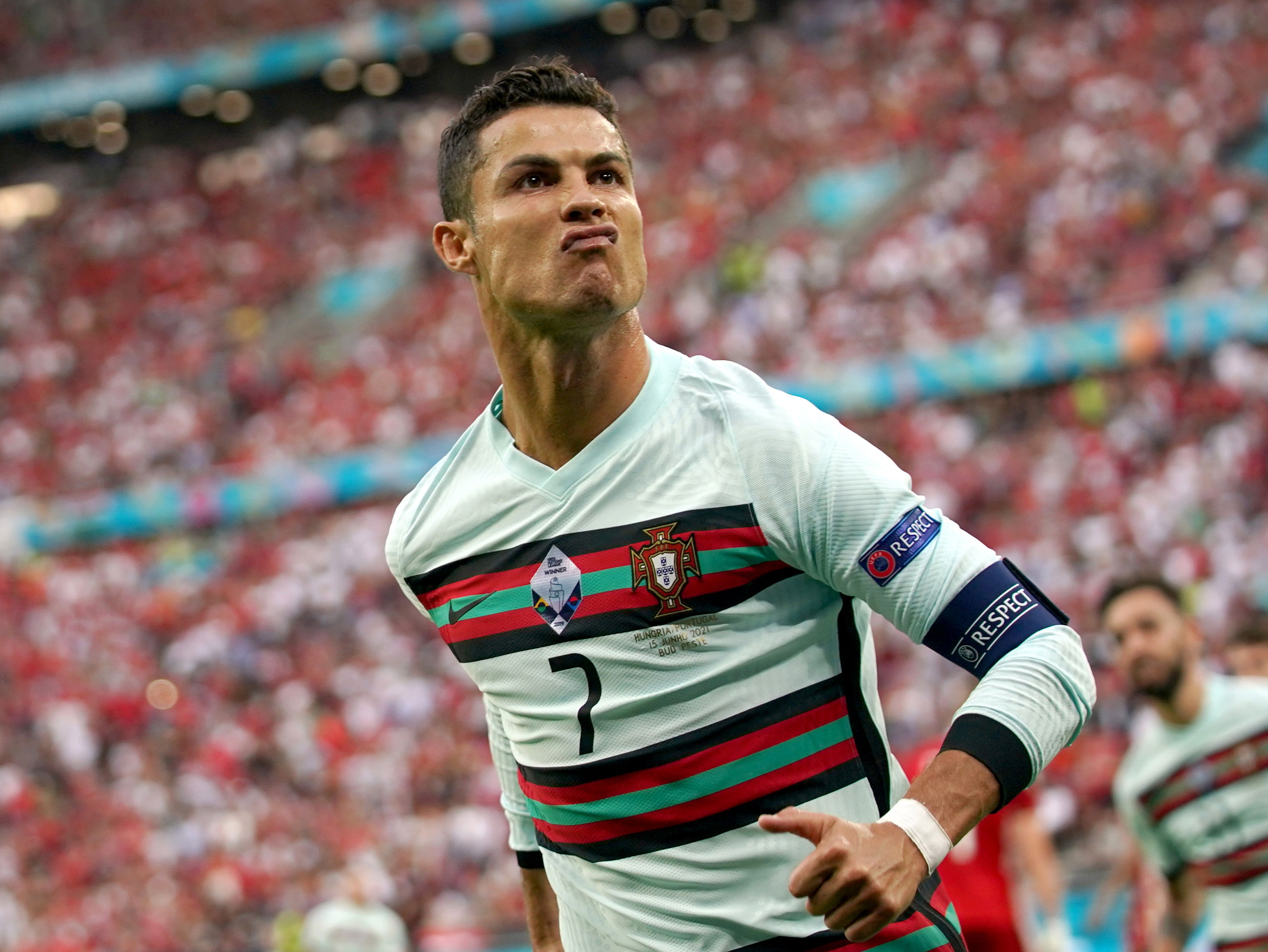 Budapest (Hungary), 15/06/2021.- Cristiano Ronaldo of Portugal celebrates scoring his team's second goal during the UEFA EURO 2020 group F preliminary round soccer match between Hungary and Portugal in Budapest, Hungary, 15 June 2021. (Hungría) EFE/EPA/HUGO DELGADO