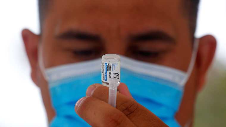 Guatemala es actualmente uno de los países más rezagados de la región en la aplicación de la vacuna contra el covid. (Foto Prensa Libre: Hemeroteca PL)