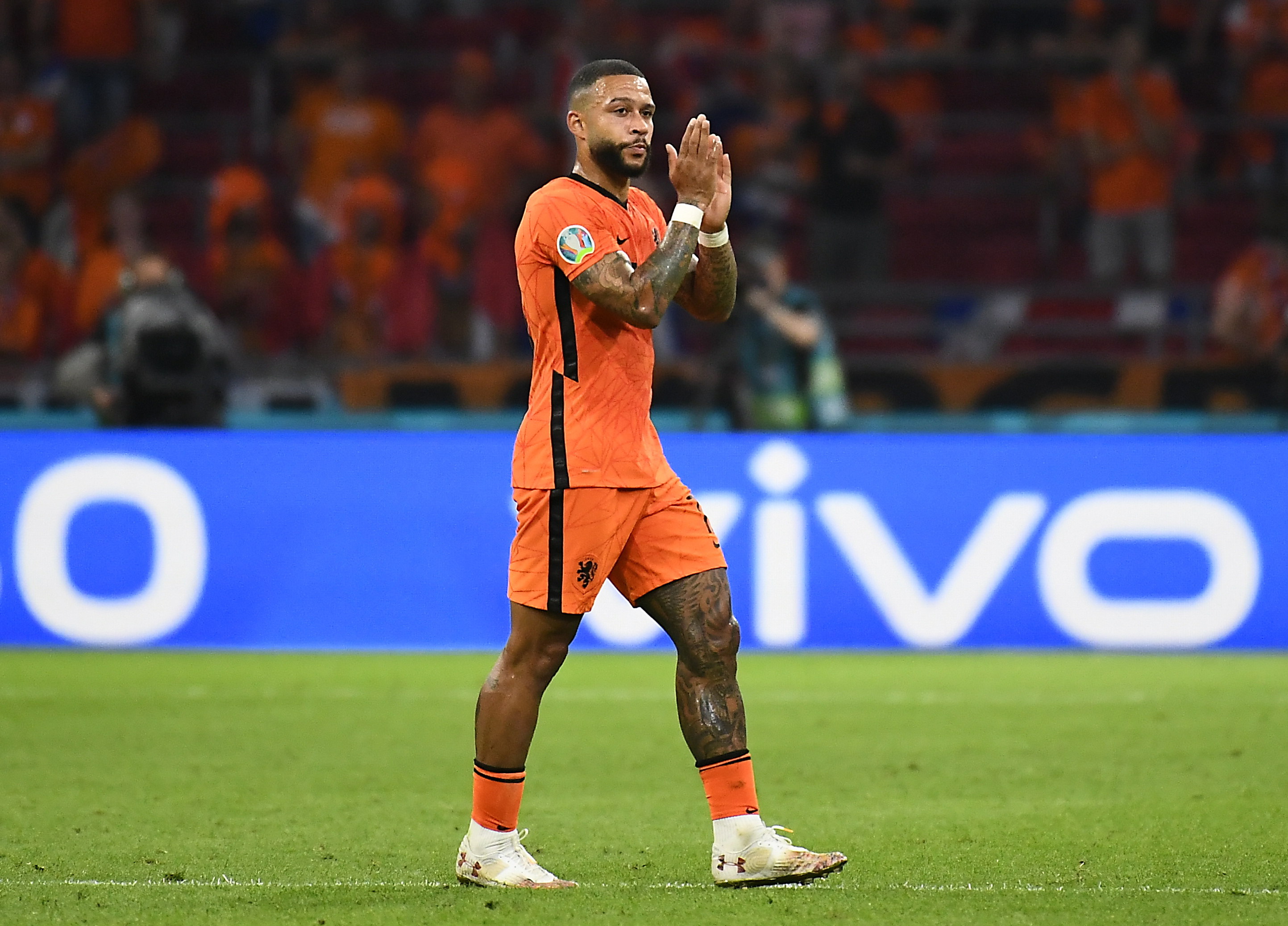 Amsterdam (Netherlands), 17/06/2021.- Memphis Depay of the Netherlands reacts as he leaves the pitch during the UEFA EURO 2020 preliminary round group C soccer match between the Netherlands and Austria in Amsterdam, Netherlands, 17 June 2021. (Países Bajos; Holanda) EFE/EPA/Piroschka Van De Wouw / POOL (RESTRICTIONS: For editorial news reporting purposes only. Images must appear as still images and must not emulate match action video footage. Photographs published in online publications shall have an interval of at least 20 seconds between the posting.)