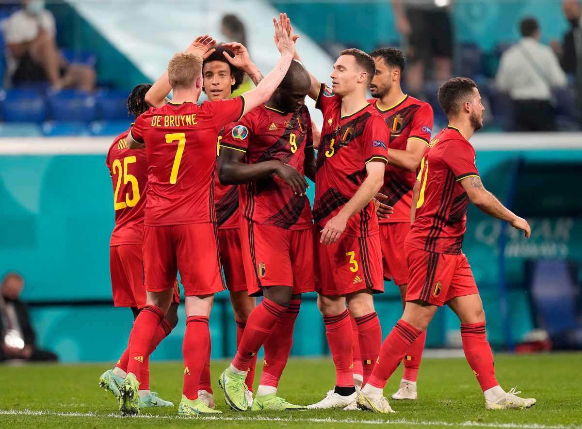 Bélgica hace pleno de victorias al superar 2-0 a Finlandia en la Eurocopa; otra favorita se suma a la lista
