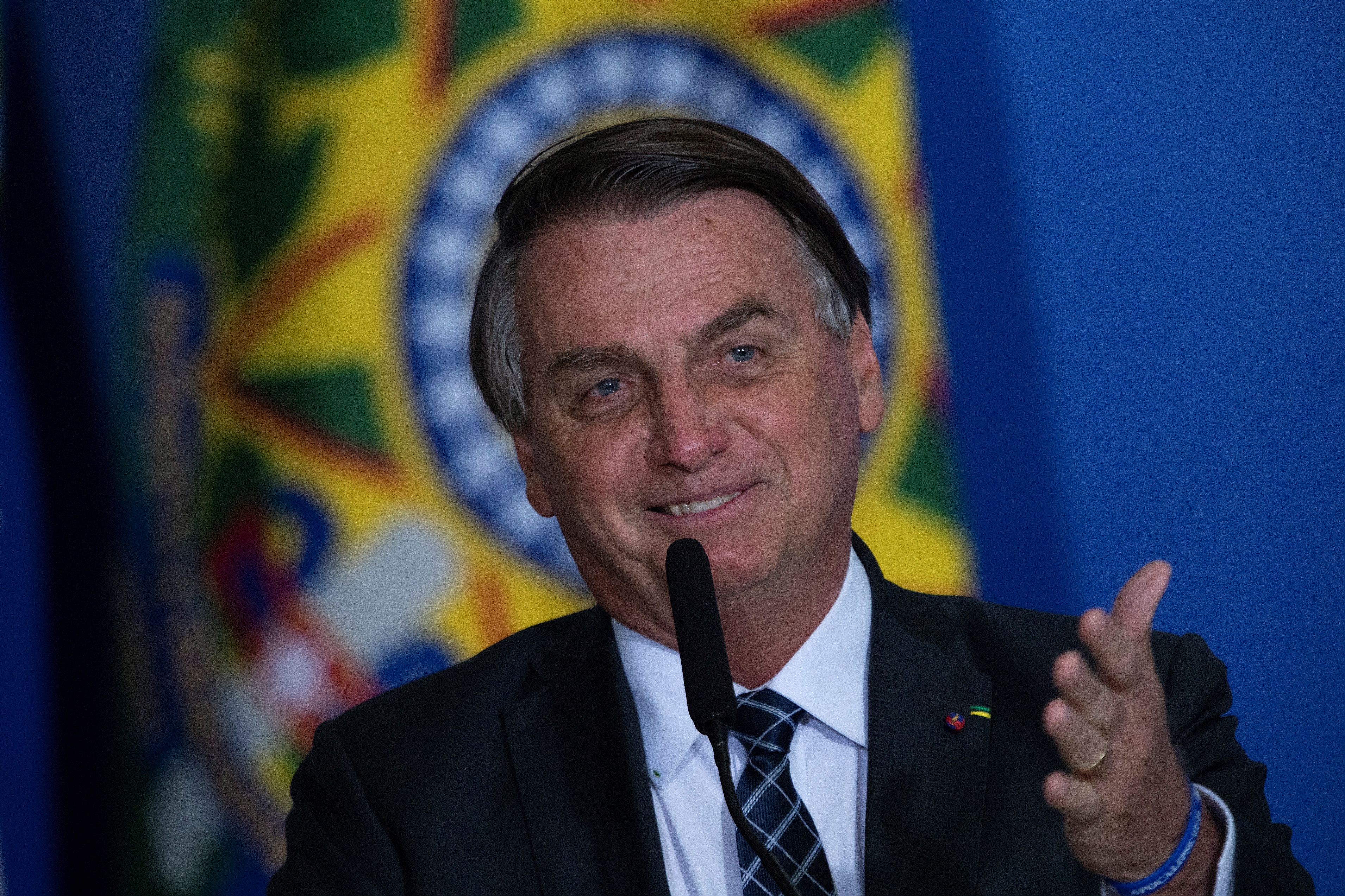 El presidente de Brasil, Jair Bolsonaro, apostó que la selección de su país le ganará 5-0 a Argentina en la final de la Copa América. Foto Prensa Libre:  EFE.