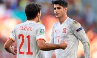 Copenhagen (Denmark), 28/06/2021.- Mikel Oyarzabal (L) of Spain and Alvaro Morata of Spain celebrate during the UEFA EURO 2020 round of 16 soccer match between Croatia and Spain in Copenhagen, Denmark, 28 June 2021. (Croacia, Dinamarca, España, Copenhague) EFE/EPA/Stuart Franklin / POOL (RESTRICTIONS: For editorial news reporting purposes only. Images must appear as still images and must not emulate match action video footage. Photographs published in online publications shall have an interval of at least 20 seconds between the posting.)