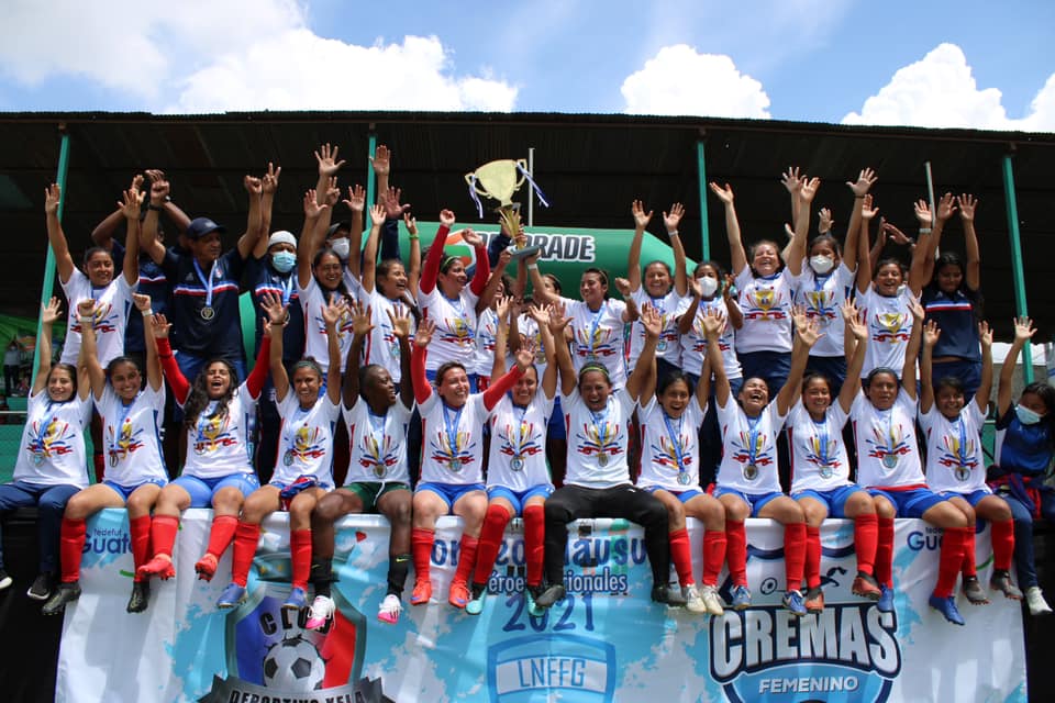 El Deportivo Xela consiguió este sábado 19 de junio su primer bicampeonato en la Liga Nacional Femenina del Futbol de Guatemala. Foto Prensa Libre: Cortesía Tercer Tiempo .
