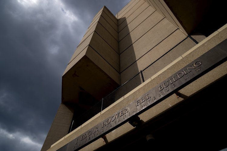 El edificio J. Edgar Hoover, la sede del FBI en Washington, el 14 de mayo de 2021. (Foto Prensa Libre: Stefani Reynolds/The New York Times).