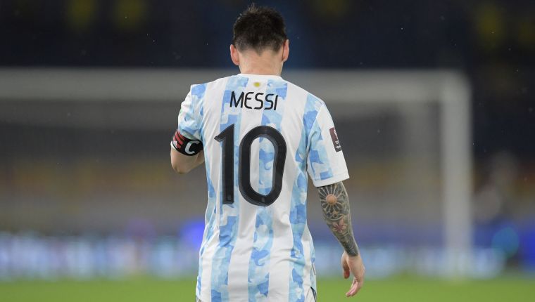 Argentina's Lionel Messi is seen during the South American qualification football match for the FIFA World Cup Qatar 2022 between Colombia and Argentina at the Roberto Melendez Metropolitan Stadium in Barranquilla, Colombia, on June 8, 2021. (Photo by Raul ARBOLEDA / AFP)