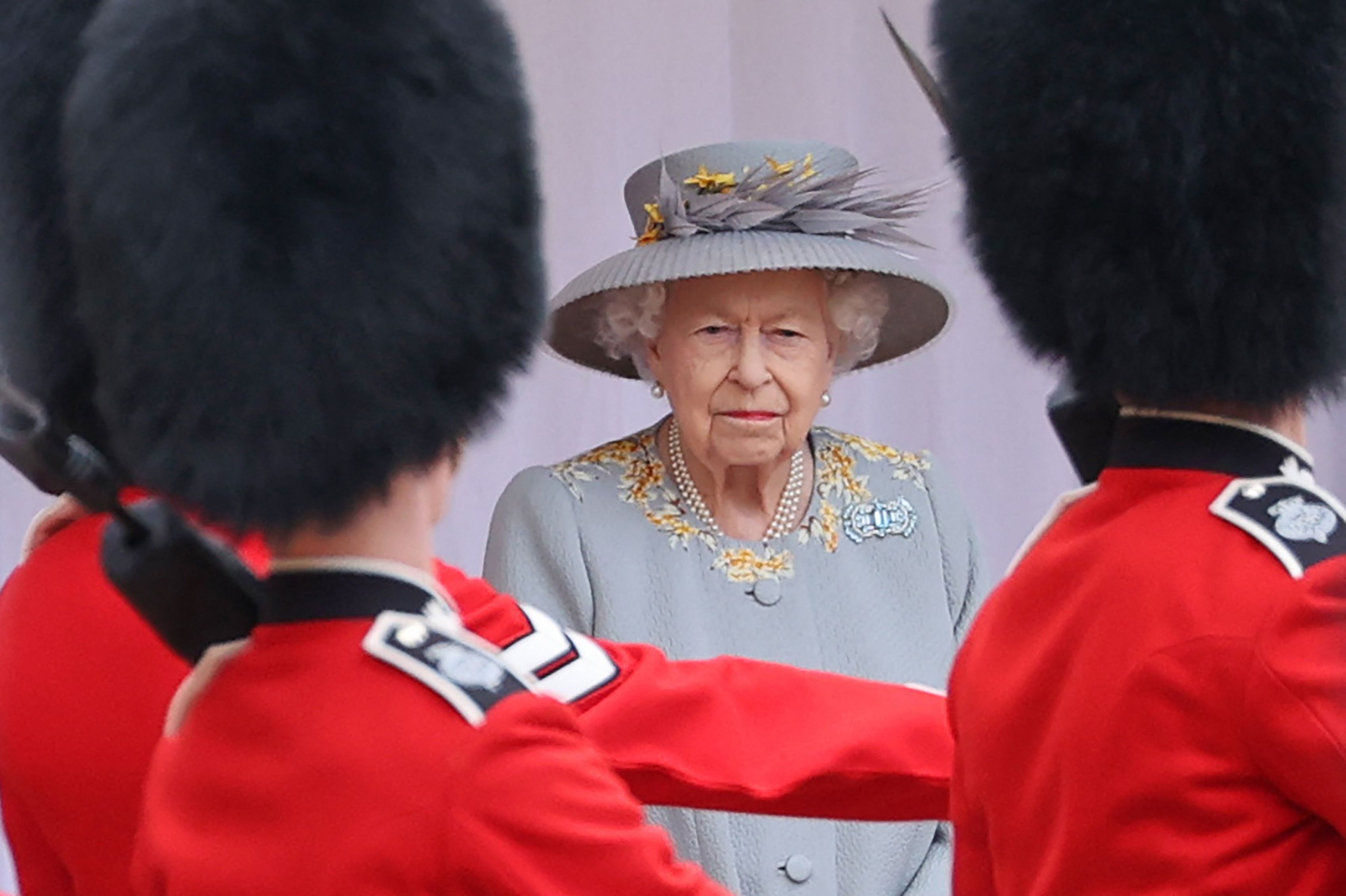 Isabel II ya no guardará silencio cuando se hable de supuestas falsedades en la familia real. (Foto Prensa Libre: AFP)