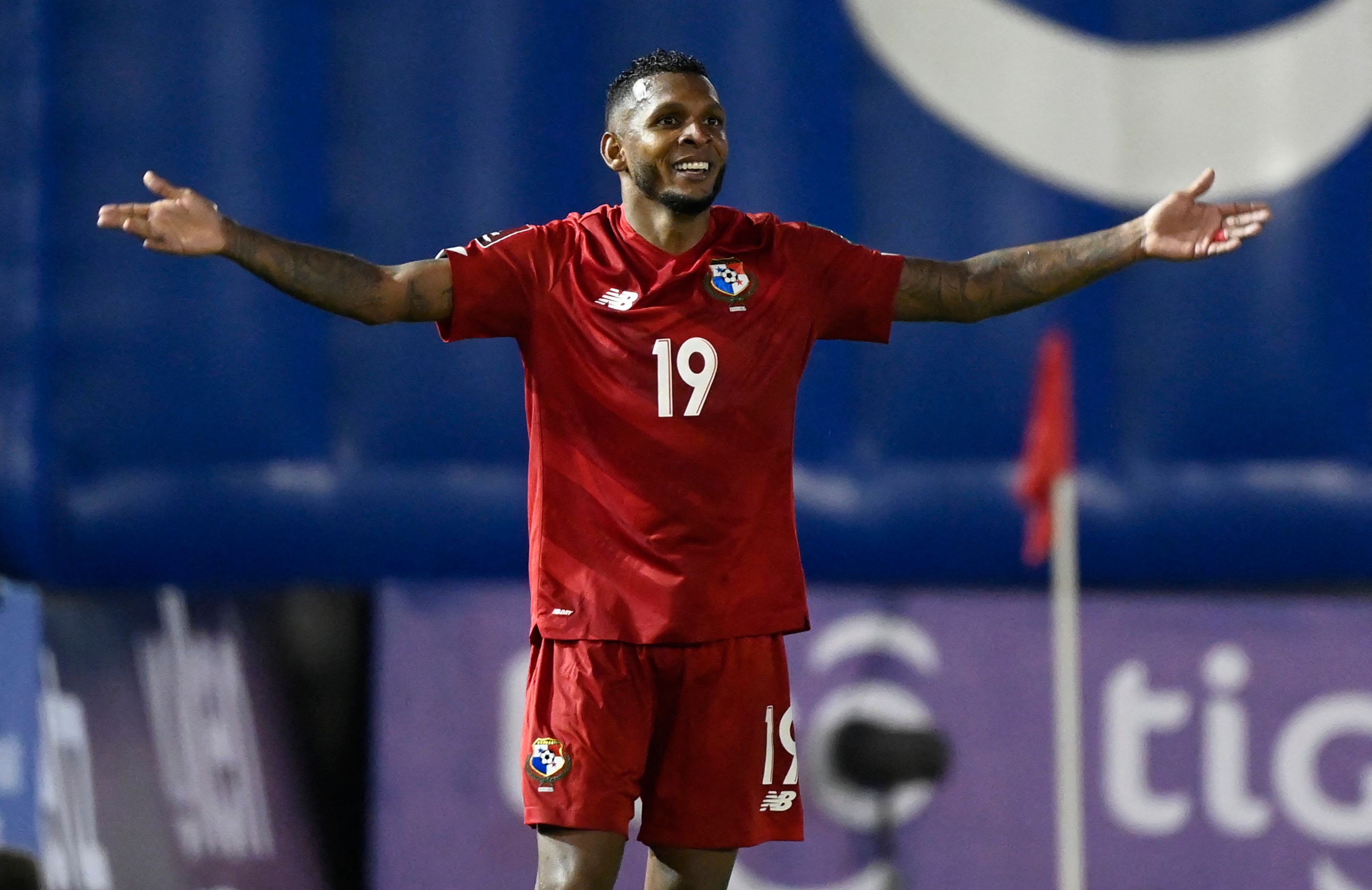 Panama's Alberto Quintero celebrates after scoring against Curacao during their Central American qualification football match for the FIFA World Cup Qatar 2022 at the National Baseball Stadium Rod Carew in Panama City on June 12, 2021. (Photo by Luis ACOSTA / AFP)